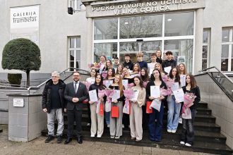 Velika Gorica svečano nagradila svjetske uspjehe Megablasta i Turopoljskih mažoretkinja 1