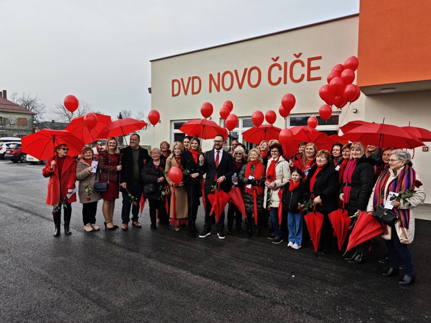 Novo Čiče u crvenom: poslana snažna poruka o prevenciji moždanog udara kod žena 1