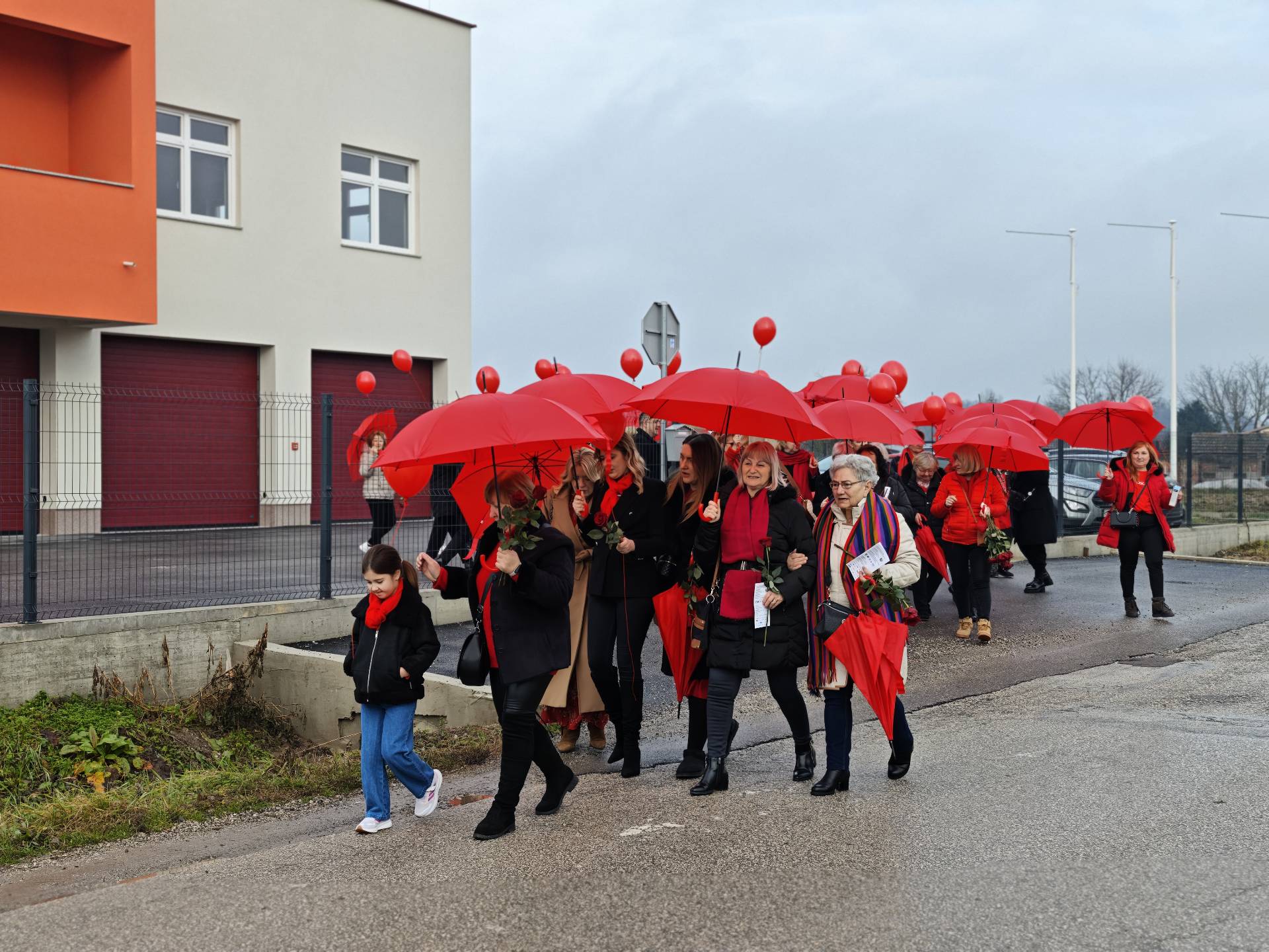 Novo Čiče u crvenom: poslana snažna poruka o prevenciji moždanog udara kod žena 2