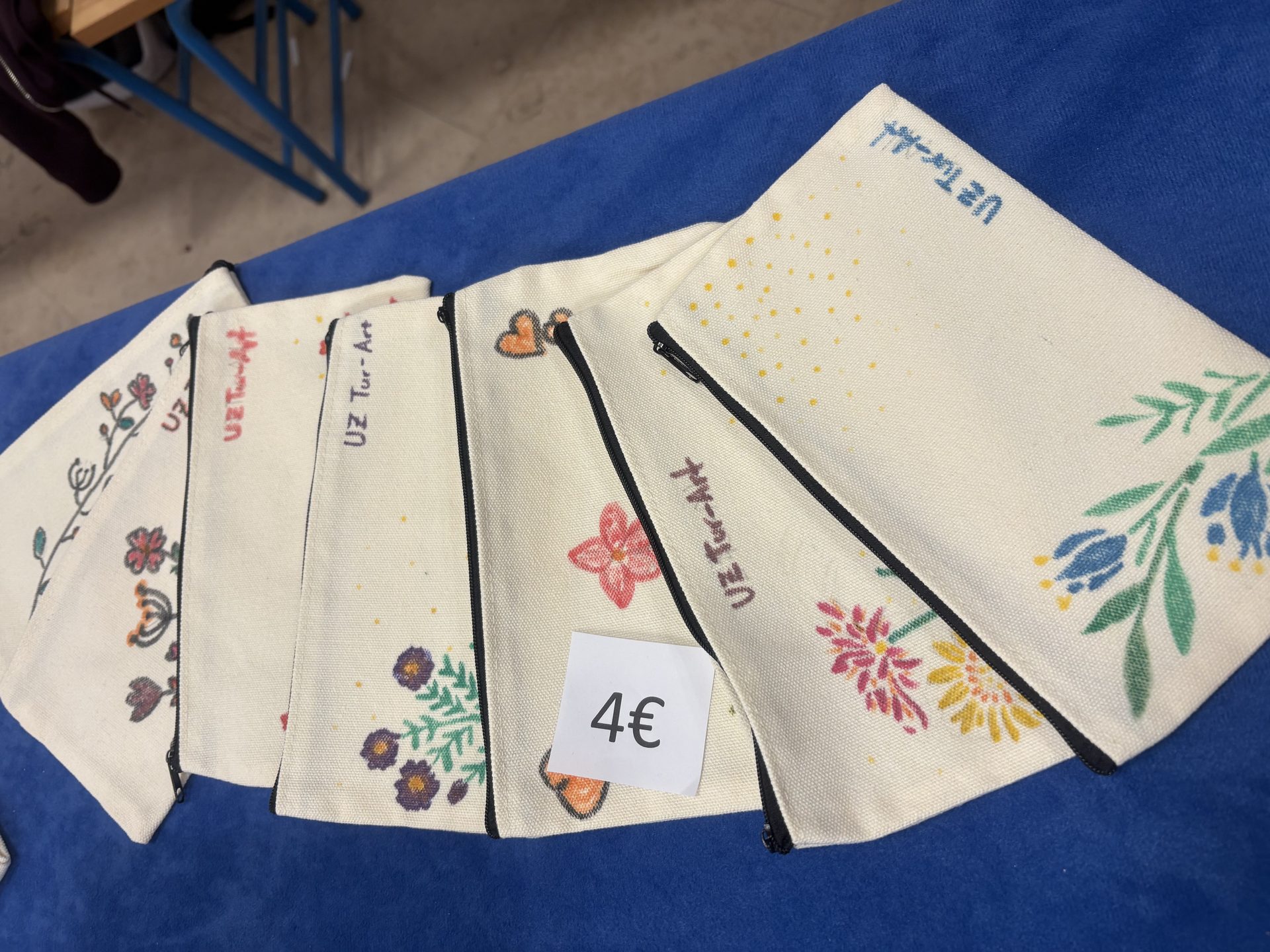 Kreativnost i poduzetništvo na djelu: Učenička zadruga Tur Art oduševila prvom prodajnom izložbom 2