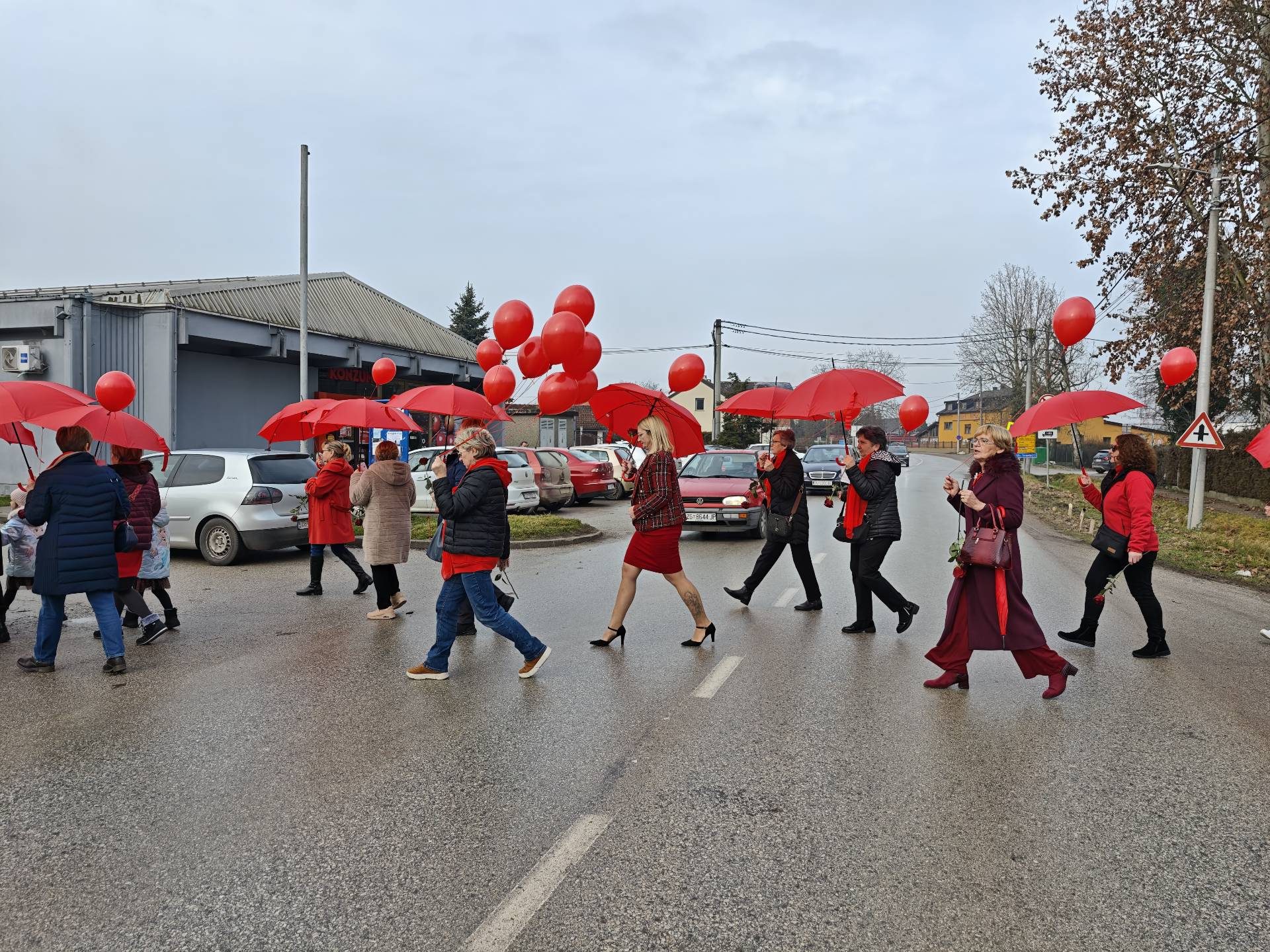 Novo Čiče u crvenom: poslana snažna poruka o prevenciji moždanog udara kod žena 5