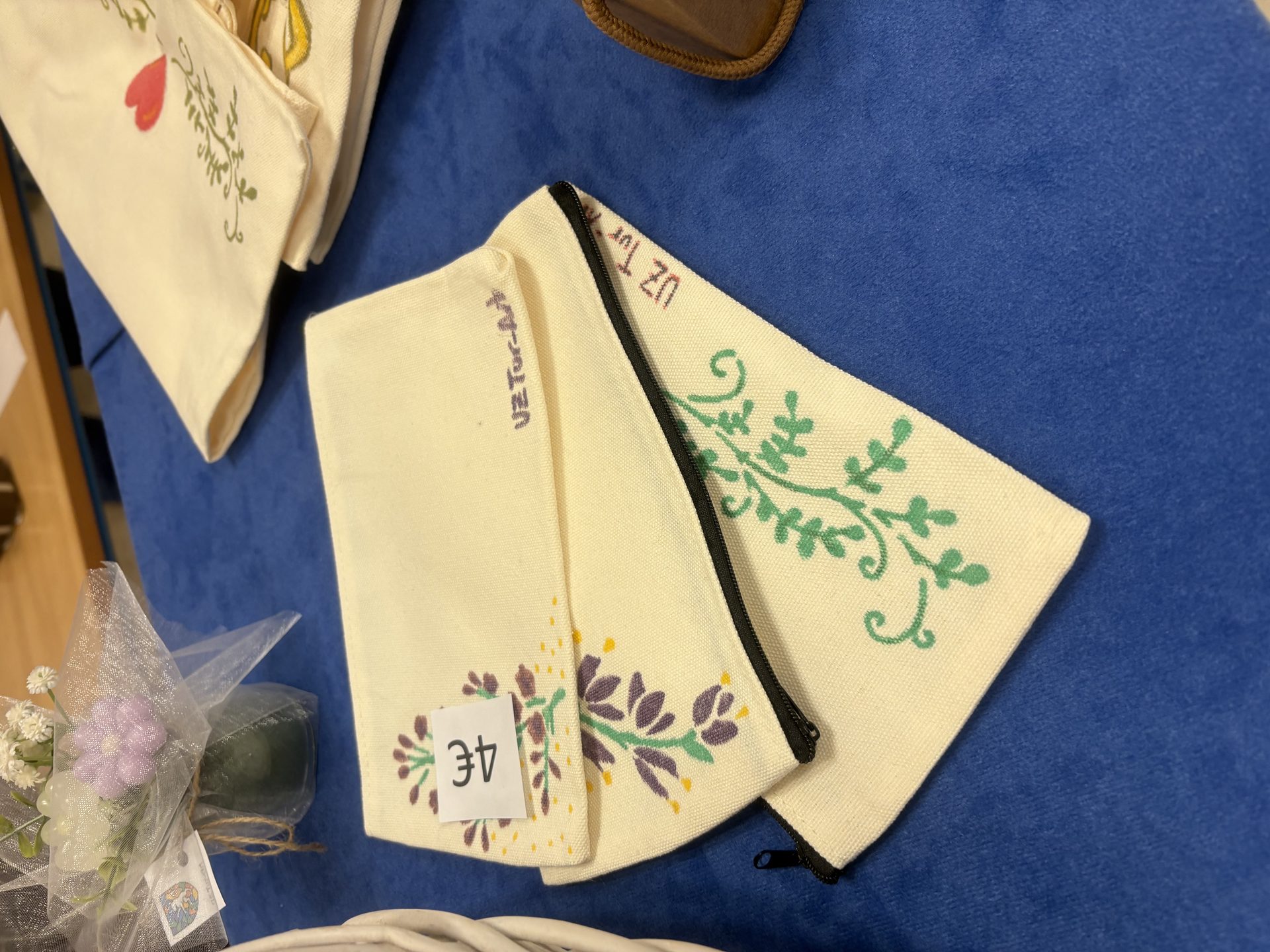 Kreativnost i poduzetništvo na djelu: Učenička zadruga Tur Art oduševila prvom prodajnom izložbom 5