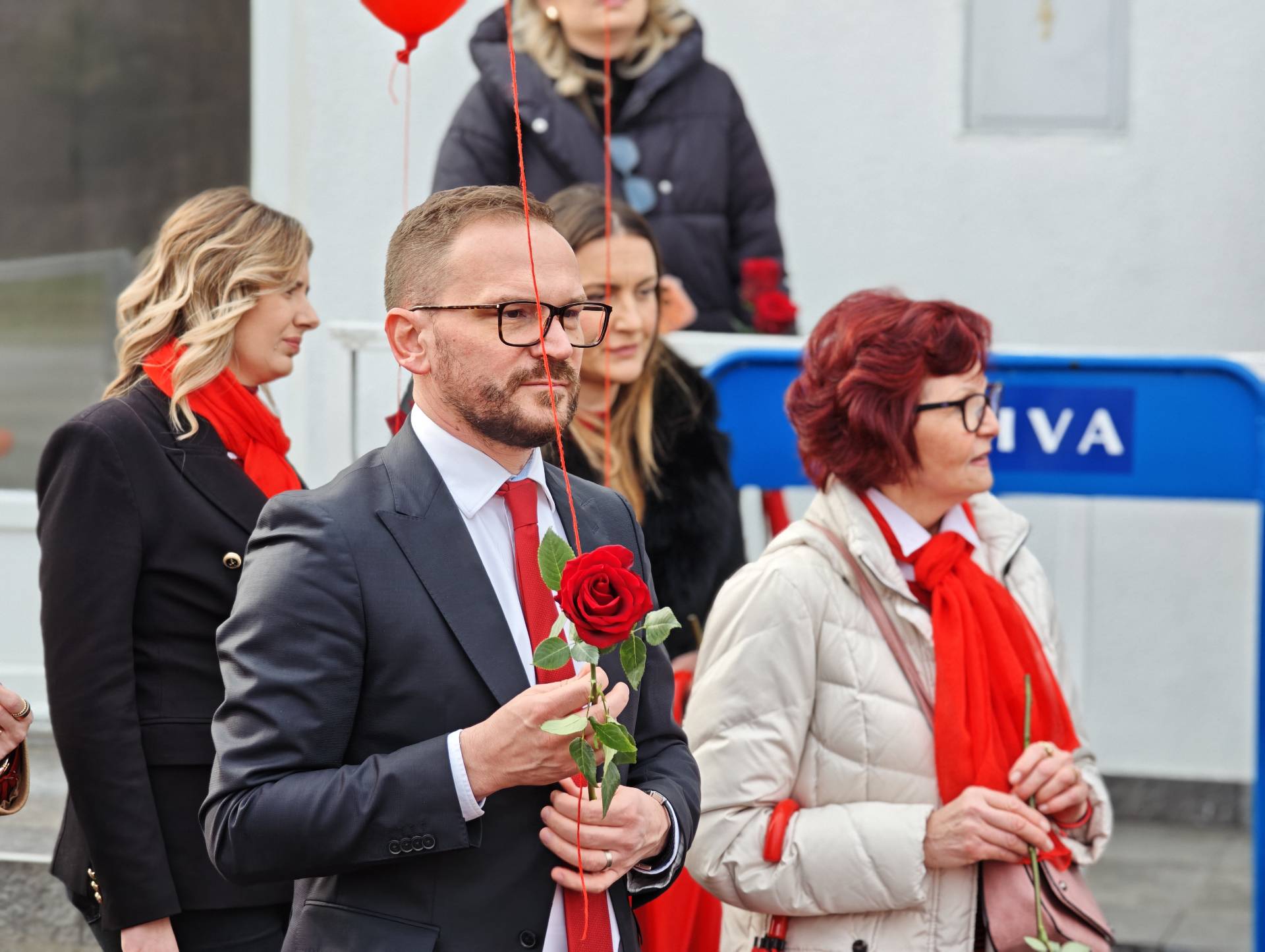 Novo Čiče u crvenom: poslana snažna poruka o prevenciji moždanog udara kod žena 8