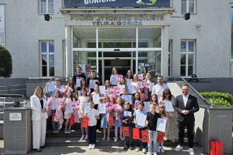 Gradonačelnik Ačkar ugostio plesače SPK Vega: "Svojim ste uspjehom postali primjer drugim generacijama" 1
