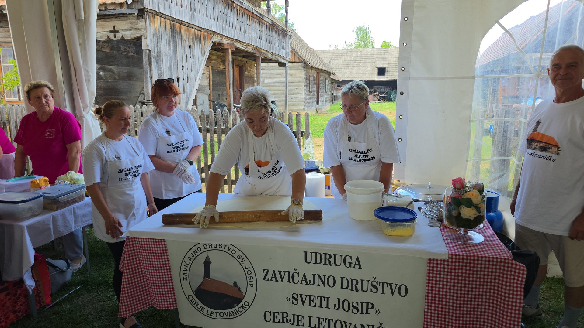 Deveto izdanje Buševske štruklijade: Praznik tradicije, domaćih okusa i odlične zabave 2