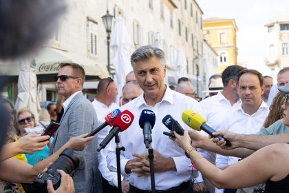 Vlada donijela novu uredbu: Od utorka jeftiniji svi naftni derivati 1