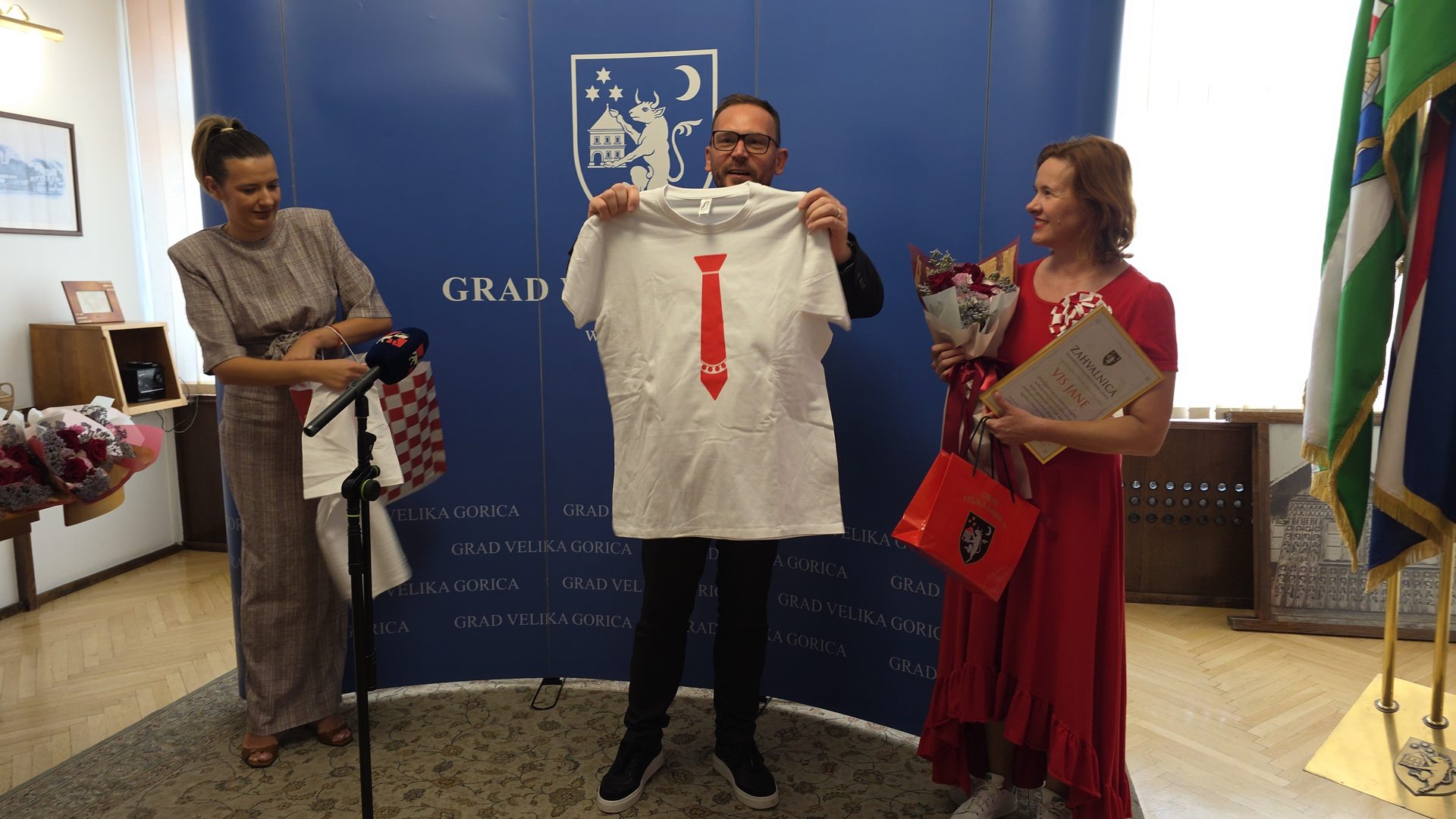 Zlatne djevojke iz Švedske: Gradonačelnik Ačkar upriličio svečani prijem za Ansambl Jane 3