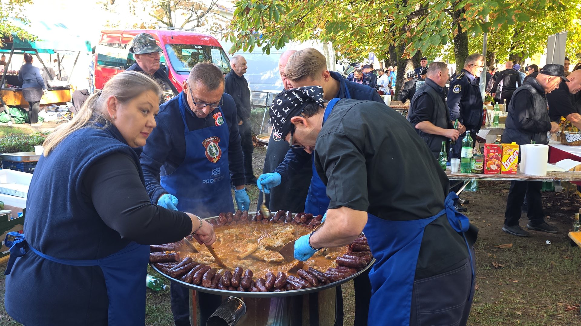 Jubilarno 25. izdanje Gastro Turopolja: Majstori iz DVD-a Vrbovo Posavsko skuhali najbolju kotlovinu 3